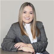 Abogada ejerciente imparte clases de derecho en todos los niveles y materias